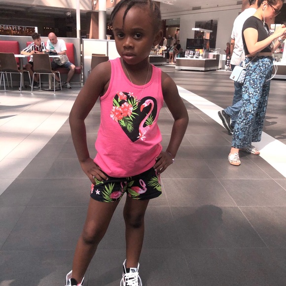 Meet your Posher, Sham - Picture 3 of 5